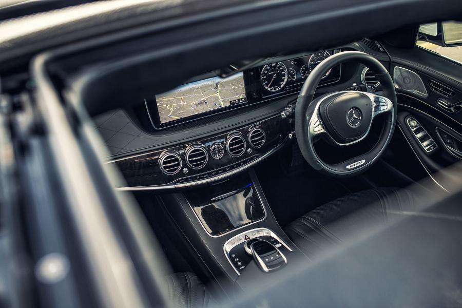  Mercedes-Benz S63 AMG 2013 года  (UK) (фото 29 из 34)